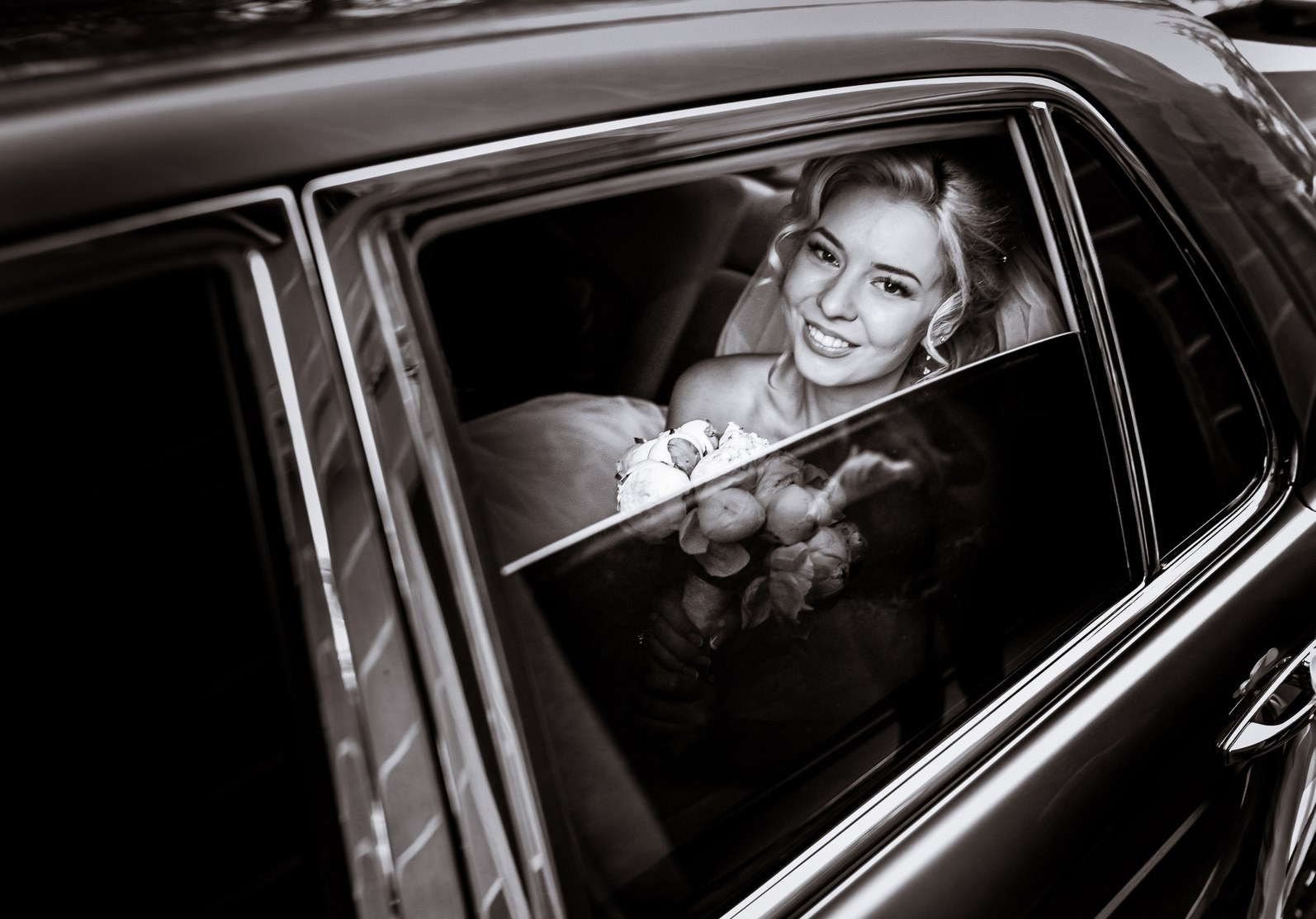Taxi pour mariage et évènements : chauffeur pour mariés et invités Taxi pour mariage et évènements : chauffeur pour mariés et invités